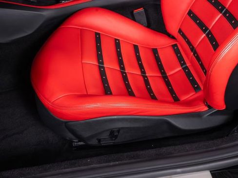 Used 2019 Ferrari Portofino RWD image 23