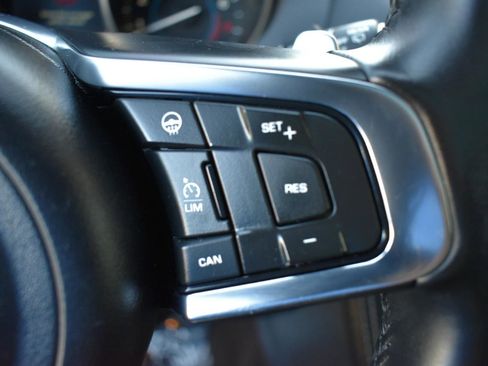 Used 2018 Jaguar F-PACE S image 16