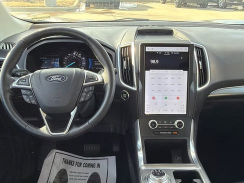 Used 2024 Ford Edge Titanium image 15