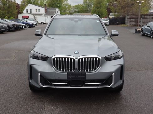 Used 2024 BMW X5 xDrive40i w/ Parking Assistance Package AWD/4WD image 2