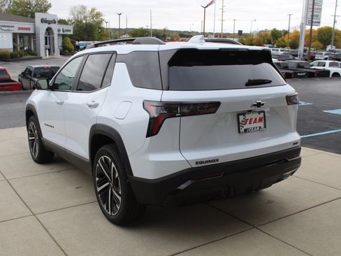 New 2026 Chevrolet Equinox RS w/ Convenience Package III image 5