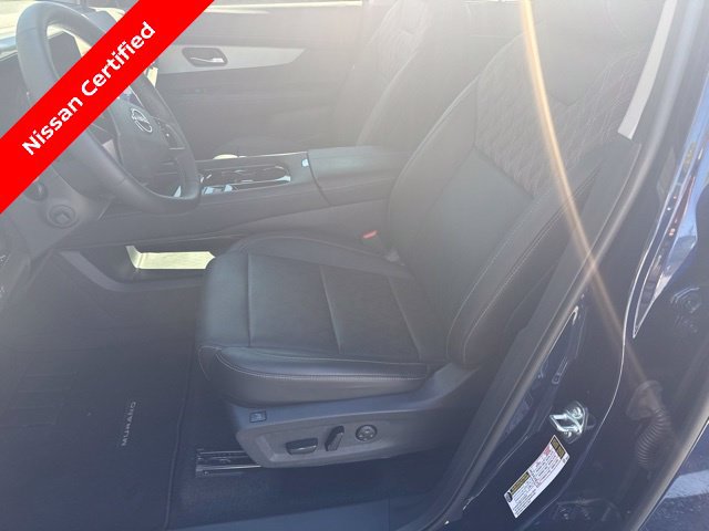 Certified 2025 Nissan Murano Platinum w/ Cargo Package AWD/4WD image 3