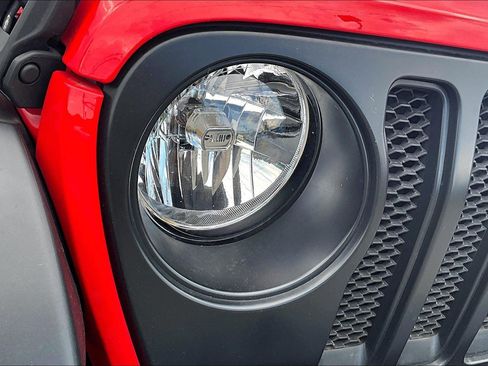 Used 2021 Jeep Wrangler Unlimited Sport AWD/4WD image 29