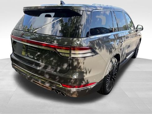 Used 2022 Lincoln Aviator Black Label w/ Dynamic Handling Package AWD/4WD image 2