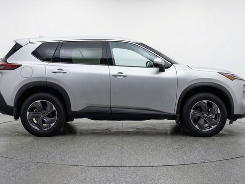 Used 2025 Nissan Rogue SV AWD/4WD image 11