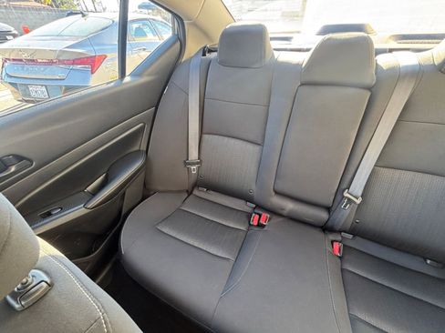 Used 2025 Nissan Altima 2.5 SV image 39