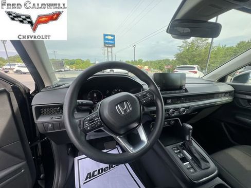 Used 2024 Honda CR-V EX image 16