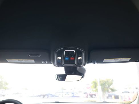 New 2026 Jeep Grand Wagoneer L 2WD image 28