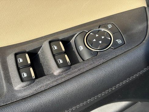 Used 2024 Ford Edge SEL w/ Convenience Package image 16