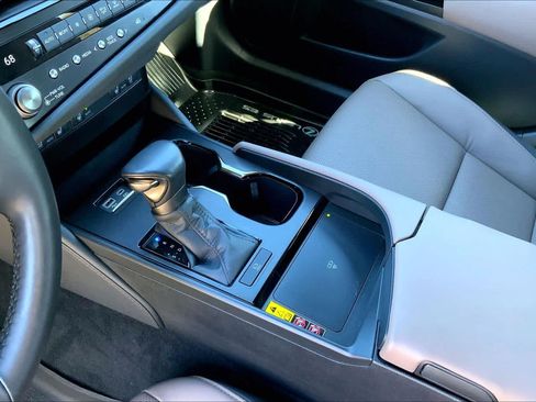Used 2025 Lexus ES 350 w/ Premium Package FWD image 17