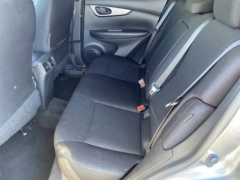 Used 2020 Nissan Rogue Sport S image 13