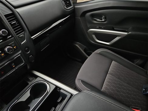 Certified 2024 Nissan Titan SV w/ SV Convenience Package image 26