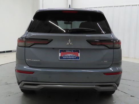 New 2026 Mitsubishi Outlander SE image 4