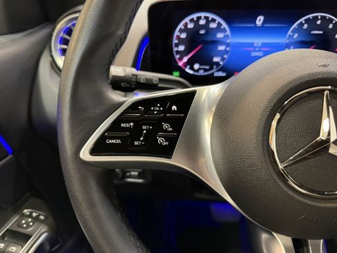 Certified 2025 Mercedes-Benz GLB 250 image 19
