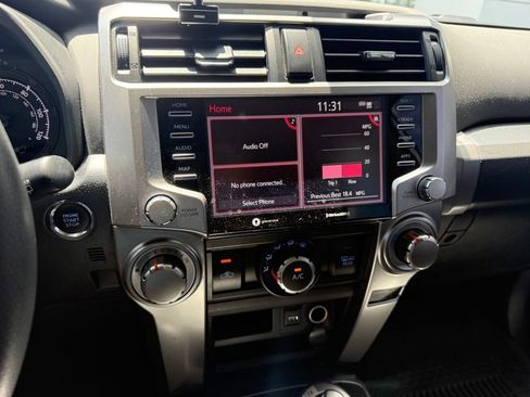 Used 2022 Toyota 4Runner SR5 AWD/4WD image 12