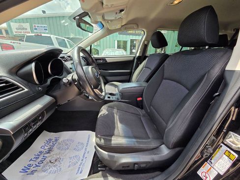 Used 2019 Subaru Outback 2.5i Premium AWD/4WD image 16