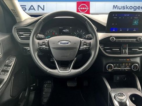 Used 2022 Ford Escape SEL w/ Class II Trailer Tow Package image 8