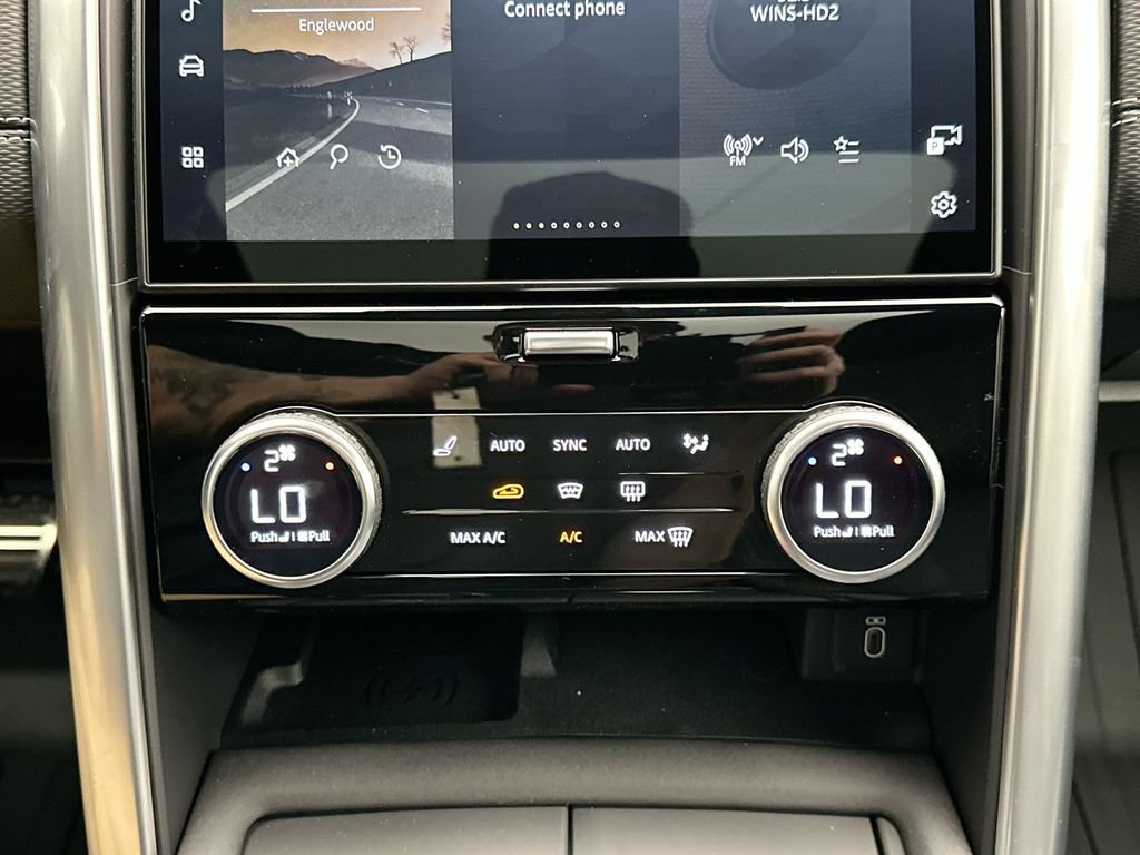 New 2026 Land Rover Discovery Dynamic SE AWD/4WD image 13
