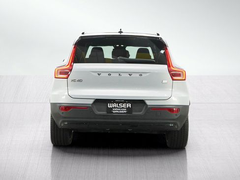 Used 2021 Volvo XC40 P8 Recharge w/ Advanced Package AWD/4WD image 4