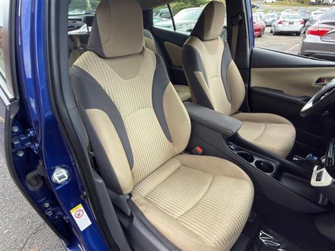 Used 2018 Toyota Prius Two w/ Prius Two Safety Plus Package FWD image 17