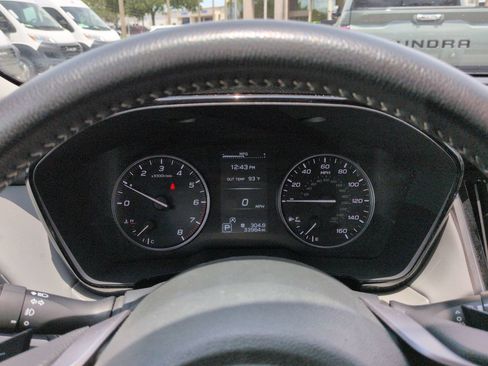 Used 2025 Subaru Outback Premium AWD/4WD image 29