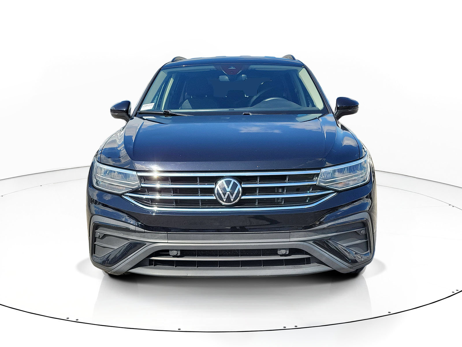 Used 2022 Volkswagen Tiguan S FWD image 2