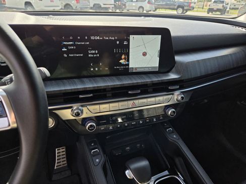 Used 2025 Kia Telluride SX w/ SX Captain's Chair Package FWD image 21