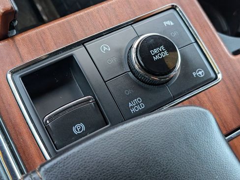 Used 2020 Lincoln Navigator L Reserve w/ Luxury Package AWD/4WD image 27