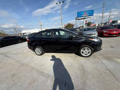 Used 2019 Ford Fiesta SE FWD image 6