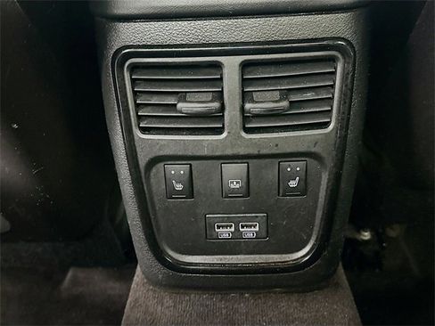 Used 2018 Chrysler 300 S w/ 300S Premium Group image 27