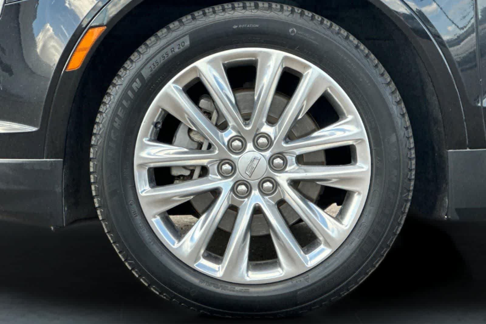 Used 2017 Cadillac XT5 Platinum AWD/4WD image 30