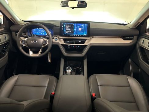 New 2026 Ford Explorer Active w/ Active Comfort Package image 35
