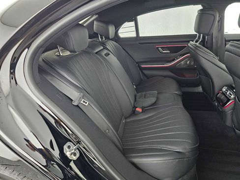 Used 2024 Mercedes-Benz S 500 4MATIC image 12
