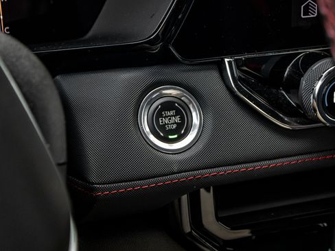 Used 2023 Chevrolet Colorado Z71 w/ Z71 Convenience Package 2 image 30