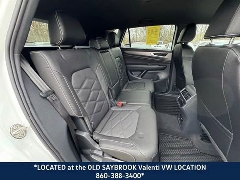 Certified 2025 Volkswagen Atlas Cross Sport SE w/ Black Wheel Package AWD/4WD image 24