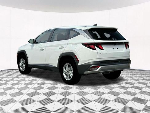 New 2025 Hyundai Tucson SE image 7