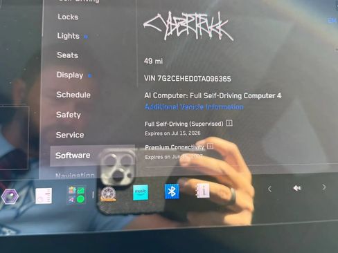 Used 2026 Tesla Cybertruck AWD Crew Cab image 18