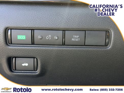 Used 2024 Nissan Sentra SV FWD image 19