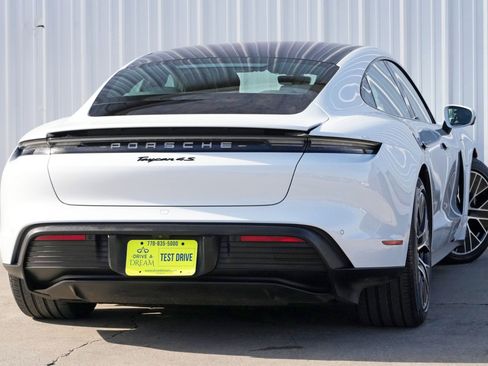 Used 2023 Porsche Taycan 4S w/ Premium Package image 5