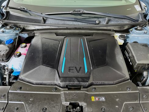 Used 2023 Hyundai Ioniq 5 SE image 32