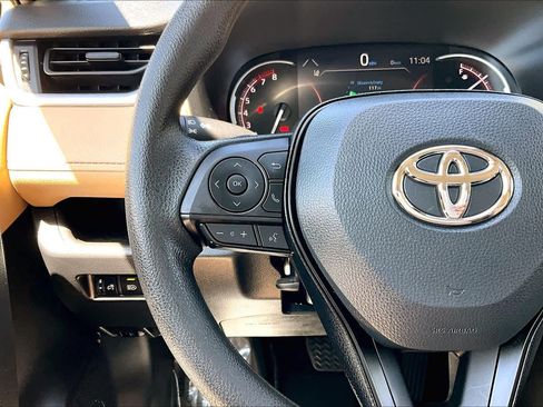 Used 2023 Toyota RAV4 LE AWD/4WD image 46