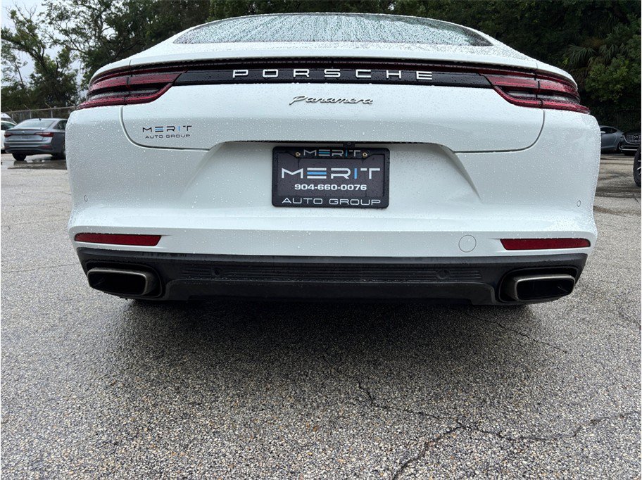 Used 2017 Porsche Panamera 4 AWD/4WD image 15