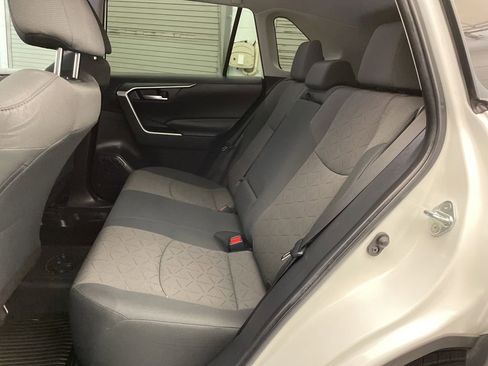 Used 2023 Toyota RAV4 XLE AWD/4WD image 23