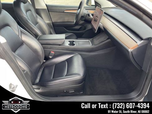 Used 2023 Tesla Model 3 Standard Range image 18