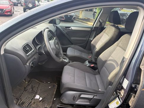 Used 2012 Volkswagen Golf 4-Door FWD image 9
