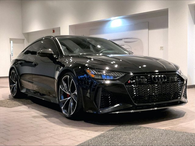 Used 2023 Audi RS 7 Sportback w/ Carbon Optic Package AWD/4WD image 1