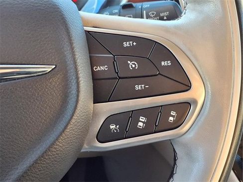 Used 2019 Chrysler Pacifica Limited w/ Advanced Safetytec Group image 15