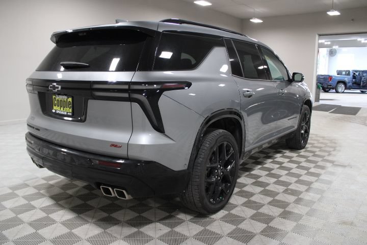 Used 2025 Chevrolet Traverse RS AWD/4WD image 12