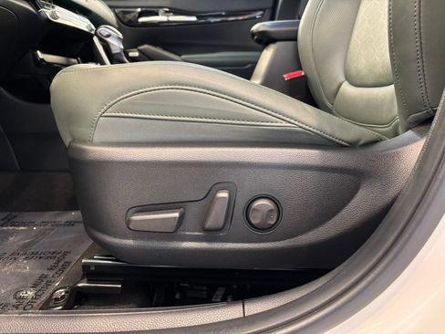 Used 2024 Kia Seltos SX AWD/4WD image 16
