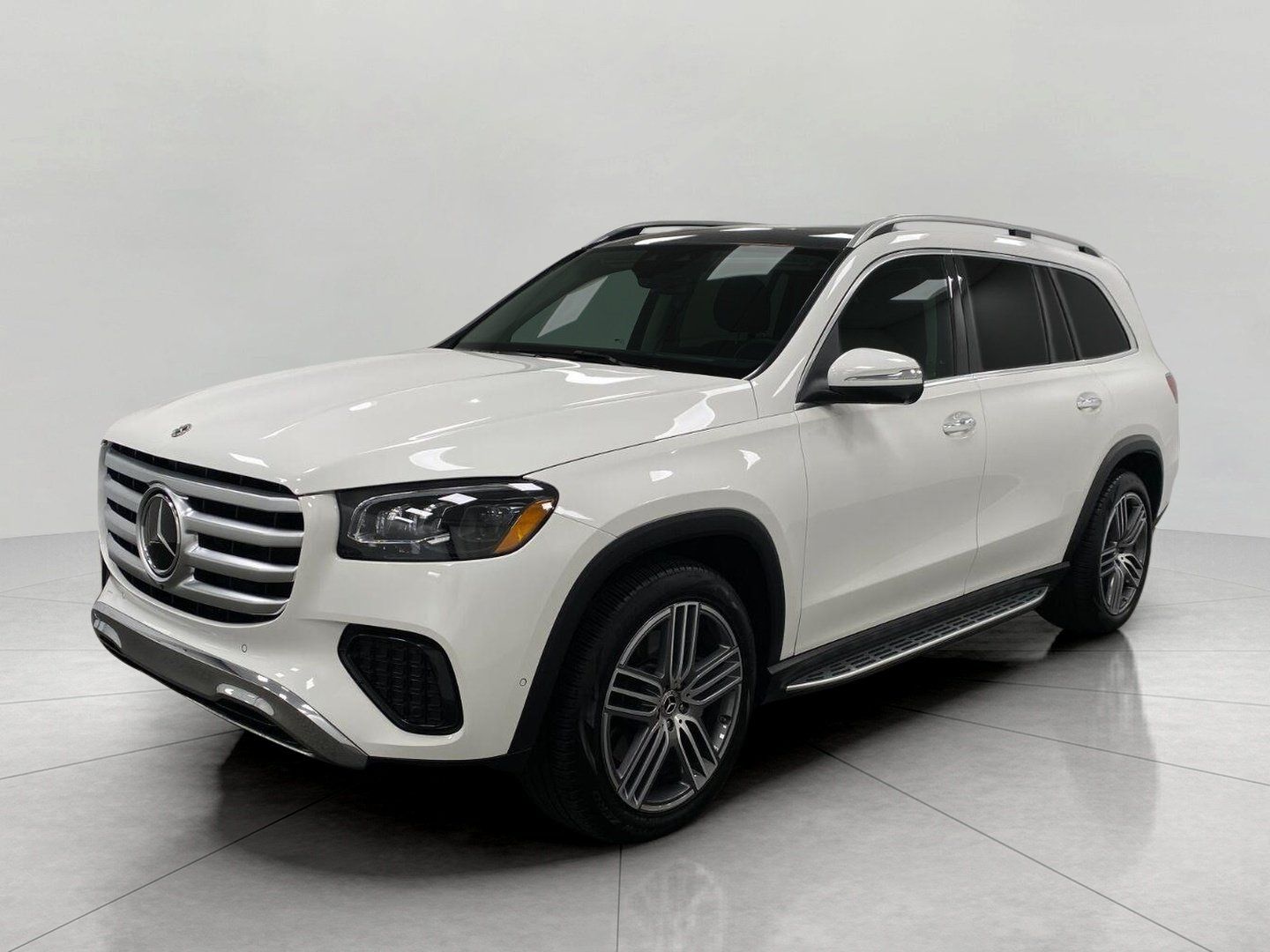 Certified 2026 Mercedes-Benz GLS 450 4MATIC image 10